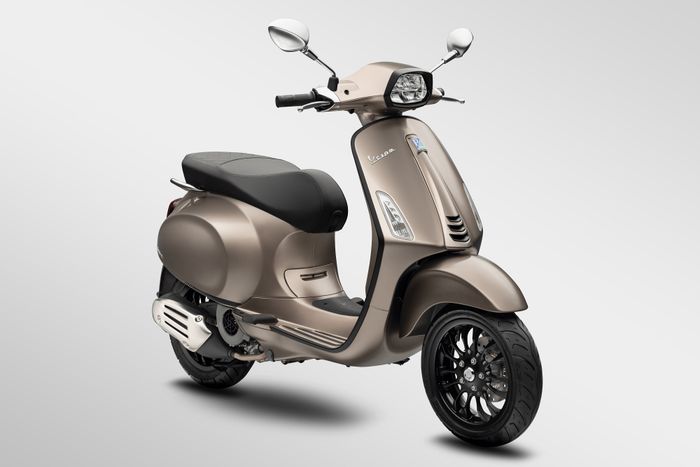 Vespa Sprint S phiên bản mới ra mắt với màn hình TFT đẹp mắt