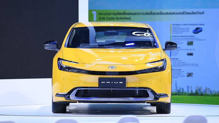 Khám phá góc nhìn chi tiết Toyota Prius 2023 tại triển lãm Bangkok Motor Show 2023 toyota-prius-2023-5.jpg