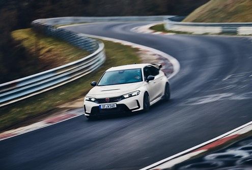 Honda Civic Type R ghi nhận kỷ lục mới với thời gian 7 phút 44,881 giây tại Nürburgring