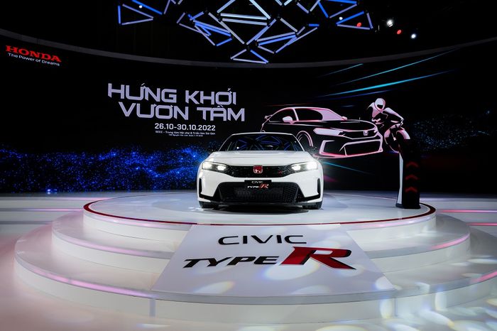 Honda vẫn giữ vững 81% thị phần xe máy tại Việt Nam với hình ảnh từ bản sao của Honda Civic Type R thế hệ mới được ra mắt chính thức tại triển lãm Vietnam Motor Show VMS 2022.