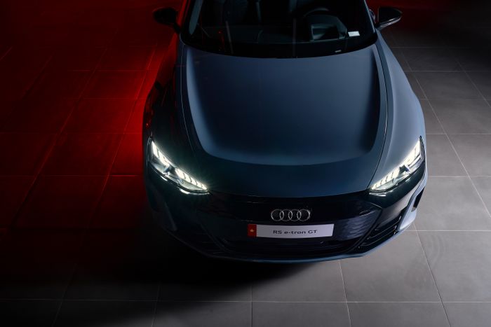 Audi RS e-tron GT– siêu xe điện hàng đầu của Audi đã chính thức xuất hiện tại Việt Nam với hình ảnh nổi bật rsgt-exterior-5.jpg