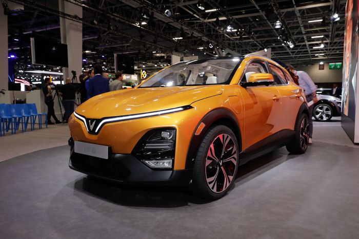 Dàn xe SUV điện VinFast xuất hiện tại Paris Motor Show, sẵn sàng chinh phục thị trường châu Âu. Hình ảnh: vinfast-vf6-vf-6-00006.jpg