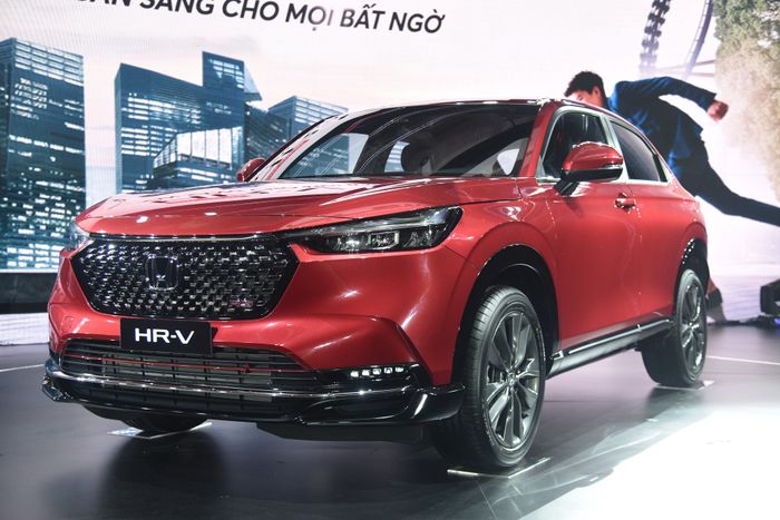 Hơn 400 chiếc xe Honda Civic và HR-V năm 2022 bị triệu hồi tại Việt Nam. Thông tin chi tiết về Honda HR-V 2022, giá từ 826 triệu đồng, có thể tìm thấy tại Việt Nam.