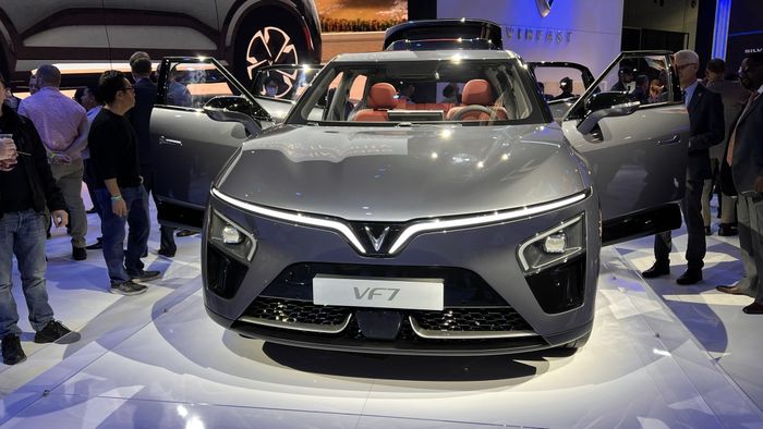 Hình ảnh thực tế của VinFast VF 6 và VF 7 tại Triển lãm Los Angeles Auto Show 2022 the-2022-los-angeles-auto-show-7.jpeg