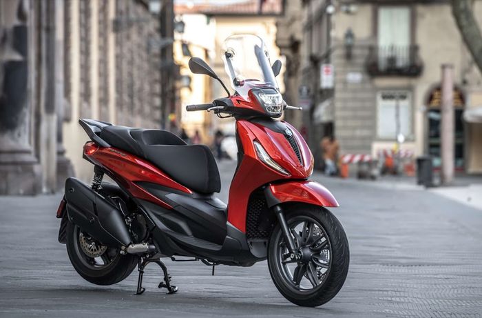 Bộ đôi xe ga cao cấp Piaggio Beverly S và Piaggio MP3 Sport chính thức ra mắt tại Việt Nam piaggio-beverly-s-2.jpg