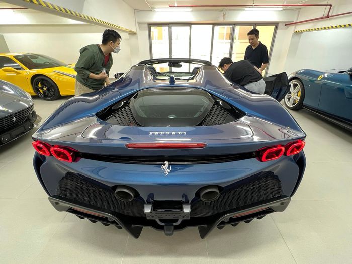 Khám phá chi tiết siêu xe Ferrari SF90 Spider vừa về Việt Nam với giá trên 30 tỷ của doanh nhân Nguyễn Quốc Cường ferrari-sf90-spider-nguyen-quoc-cuong-Mytour-13.jpg