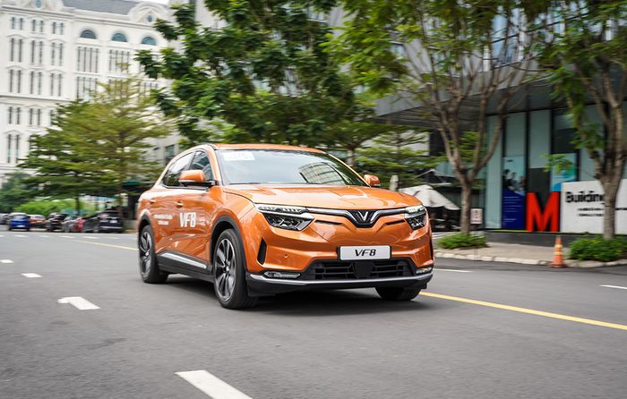 Dân Sài Thành lái thử VinFast VF 8: “Xứng đáng là lựa chọn hàng đầu trong phân khúc dưới 1 tỷ đồng!” lai-thu-vf8-hcm-h4.jpeg