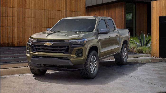 Giá Chevrolet Colorado 2023 từ 32.190 USD, bắt đầu sản xuất từ quý I/2023 2023-chevrolet-colorado-lt-front-angle.jpg