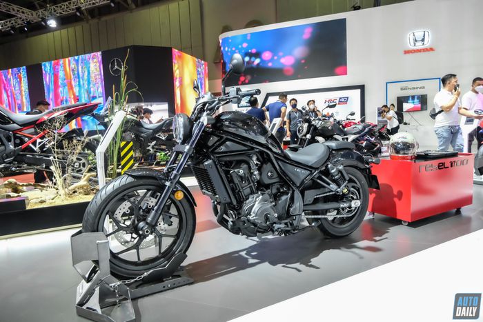 Khám phá bộ sưu tập xe mô tô độc đáo tại Vietnam Motor Show 2022 Honda Rebel 1100.jpg