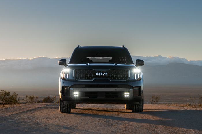 Kia Telluride 2023: Thiết kế mới, nâng cấp trang bị, giá từ 35.690 USD. Hình ảnh: 2023-kia-telluride-36.jpg