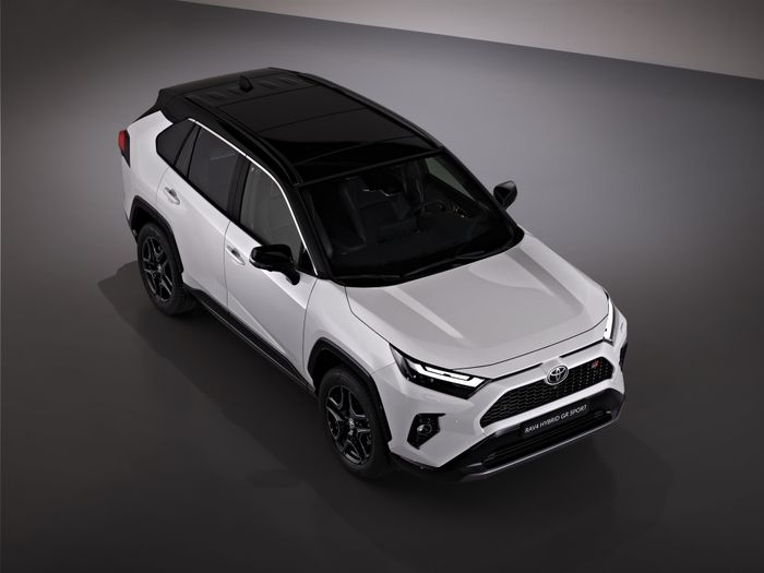 Toyota RAV4 GR Sport 2023 xuất hiện với phong cách thể thao rõ ràng 2022-toyota-rav4-hybrid-gr-sport-8.jpg