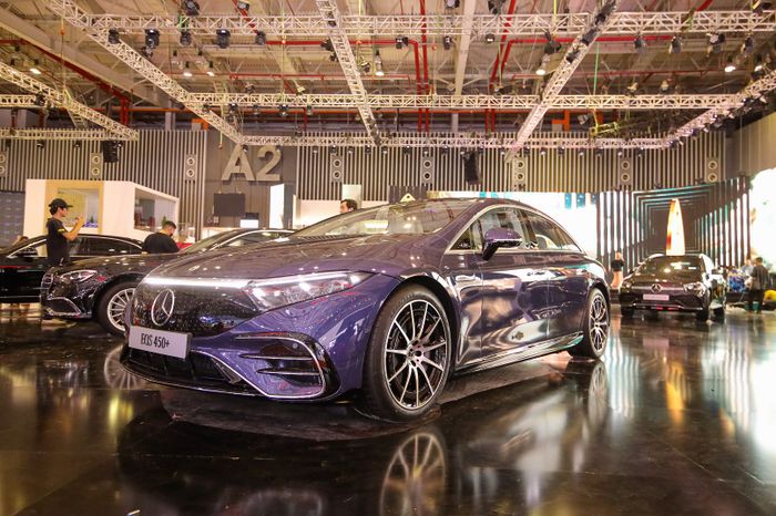 VMS 2022: Mercedes-Benz gây ấn tượng với dàn 17 siêu xe sang hình ảnh img-8177.jpg