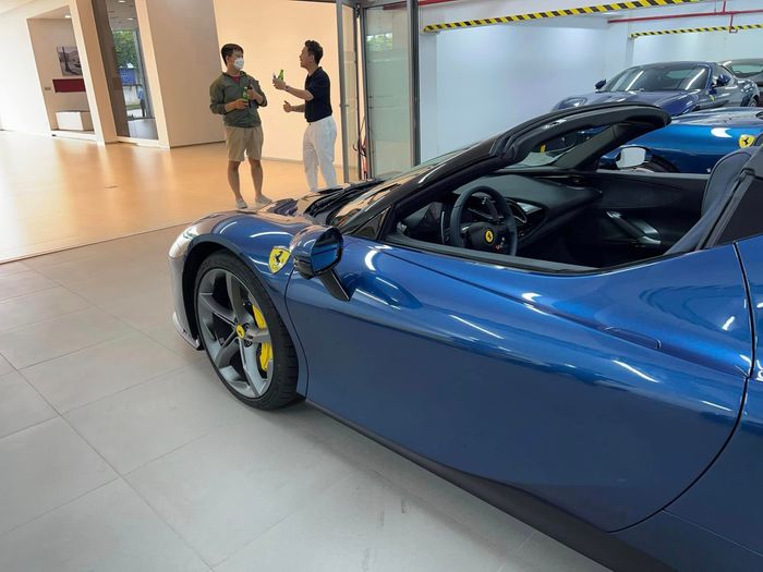 Khám phá chi tiết siêu xe Ferrari SF90 Spider vừa về Việt Nam với giá trên 30 tỷ của doanh nhân Nguyễn Quốc Cường ferrari-sf90-spider-nguyen-quoc-cuong-Mytour-5.jpg