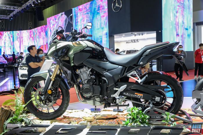 Khám phá bộ sưu tập xe mô tô độc đáo tại Vietnam Motor Show 2022 Honda CB500X.jpg