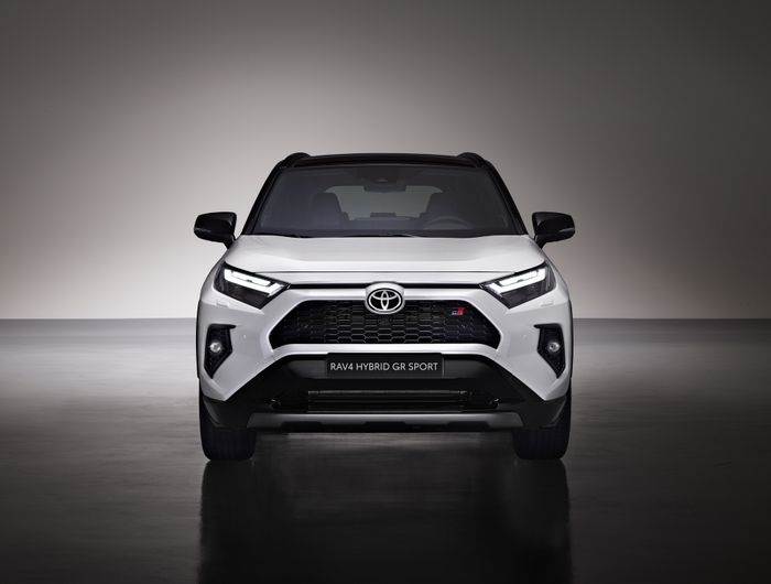 Toyota RAV4 GR Sport 2023 ra mắt với diện mạo đậm chất thể thao 2022-toyota-rav4-hybrid-gr-sport-5.jpg