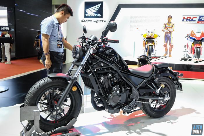 Khám phá bộ sưu tập xe mô tô độc đáo tại Vietnam Motor Show 2022 Honda Rebel 500.jpg