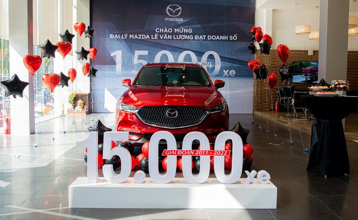 Milestone: Mazda Lê Văn Lương đạt mốc 15.000 xe bán ra (Ảnh: mazda-le-van-luong-2.jpg)