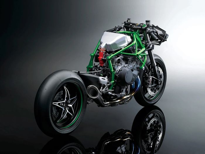 Siêu mô tô Kawasaki Ninja H2R có giá gần 2 tỷ đồng tại thị trường Việt Nam