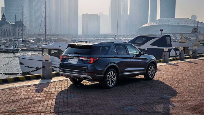 Ford Explorer 2023 ra mắt tại Trung Quốc với màn hình lớn kích thước 27 inch 2023-ford-explorer-cn-6.jpg