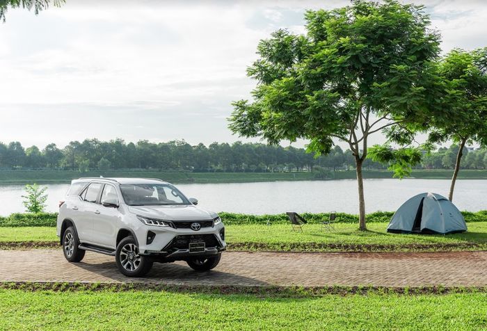 Toyota Fortuner phiên bản mới ra mắt tại Việt Nam, tích hợp nhiều tính năng đáng chú ý toyota-fortuner-2022.jpg