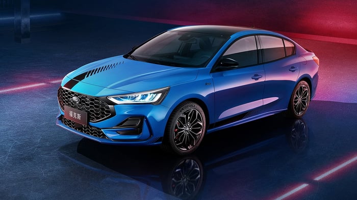 Ford Focus 2023 được giới thiệu với diện mạo thể thao mạnh mẽ