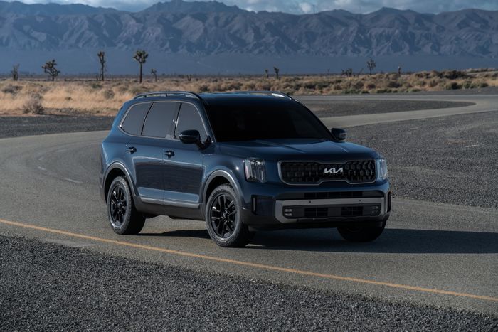 Kia Telluride 2023 ra mắt với hình ảnh mới, sở hữu nhiều công nghệ tiên tiến hơn 2023-kia-telluride-33.jpg