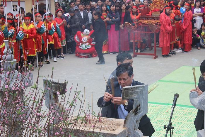 Lễ hội Đền Mẫu Thác Bà - Nơi linh thiêng trên đỉnh Hoàng Thi 8