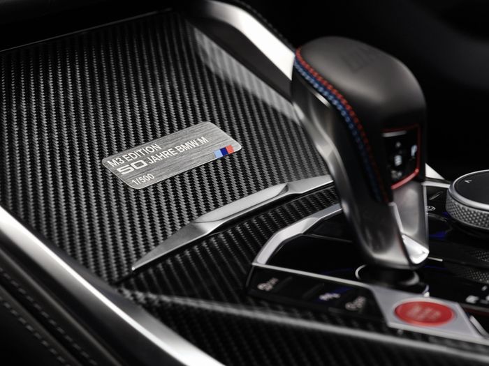 BMW M3 2023 phiên bản đặc biệt kỷ niệm 50 năm ra mắt, có giá từ 96.695 USD