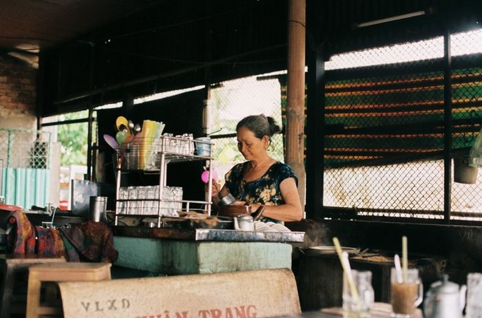 Khám phá Cà phê vợt Hai Ngầu (Long Xuyên) có tuổi đời hơn 50 năm 5