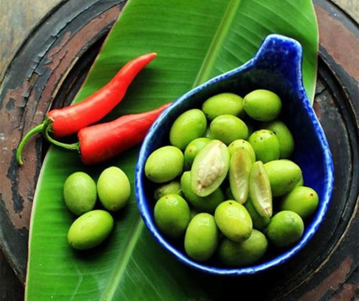 Thưởng thức cà na đập An Giang, một đặc sản chua ngọt ngon miệng 2