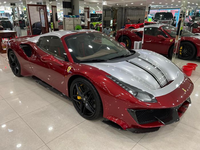 Nghe đồn ông Đặng Lê Nguyên Vũ đã chi ra 100 tỷ để sắm cùng lúc 3 chiếc Ferrari và 1 chiếc xe thể thao dang-le-nguyen-vu-100-ty-mua-xe-Mytour-2.jpg