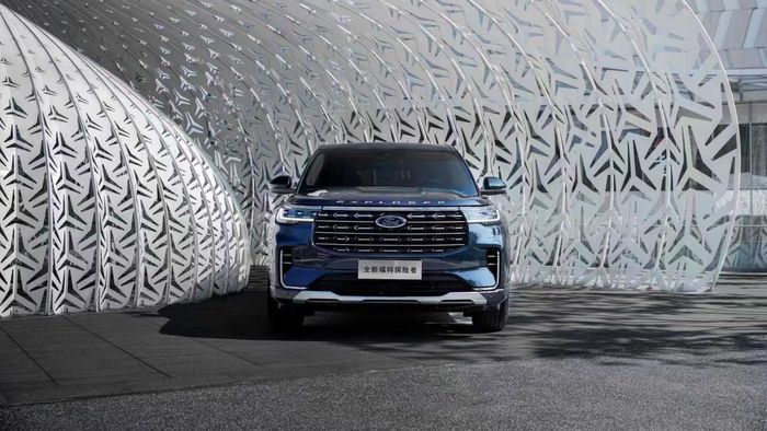 Ford Explorer 2023 ra mắt tại Trung Quốc với màn hình cỡ lớn 27 inch 2023-ford-explorer-cn-1.jpg