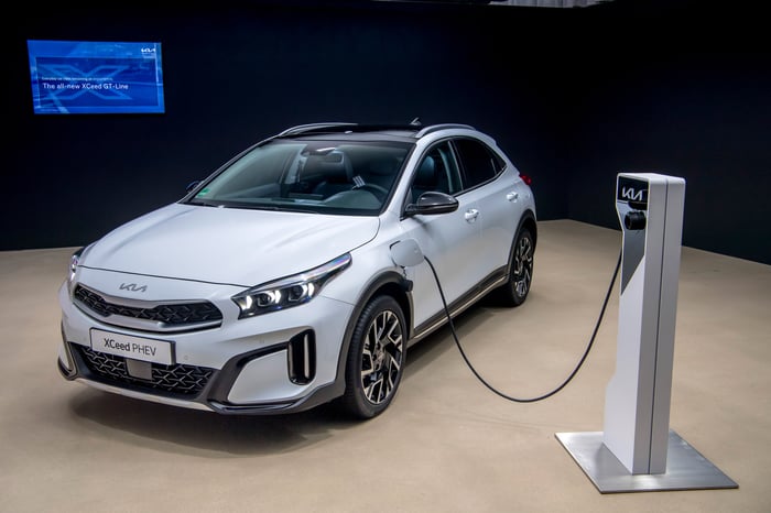 Kia Xceed 2022 ra mắt với hàng loạt cải tiến đáng chú ý 2022-kia-xceed-facelift-00022.jpg