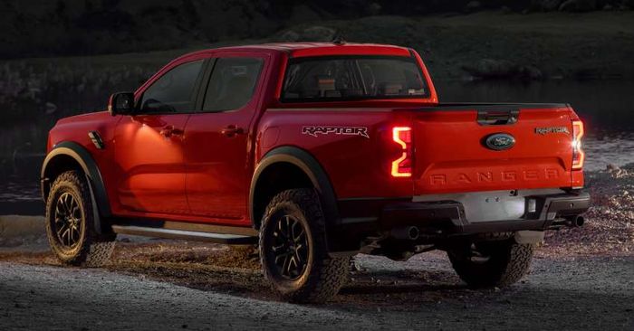 Ford Ranger Raptor 2023 xác định giá từ 63.665 USD tại Australia 2022-ford-ranger-raptor-debuts-15-850x445.jpg