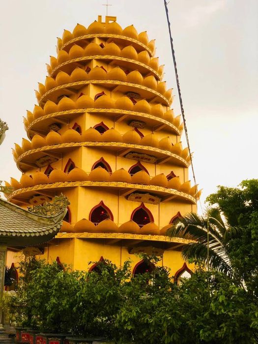 Dinh Đức Cố - điểm du lịch tâm linh có kiến trúc độc đáo