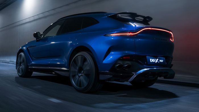 Aston Martin DBX707 2023 chính thức ra mắt: Siêu xe đa dụng hạng sang mạnh nhất thế giới, có giá từ 232.000 USD