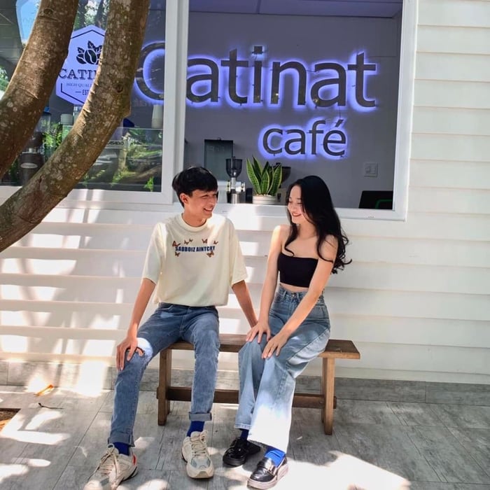 Chưa ghé Cafe Catinat độc đáo là chưa trải nghiệm phố núi B'lao thơ mộng 2