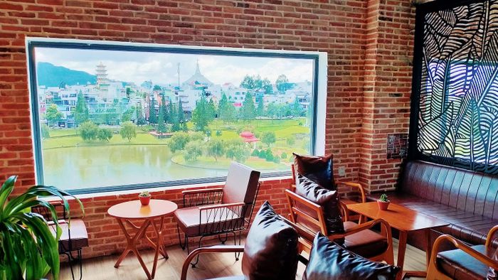 Check in ngay Aimée Coffee để trải nghiệm view sống ảo được hàng triệu người yêu thích!