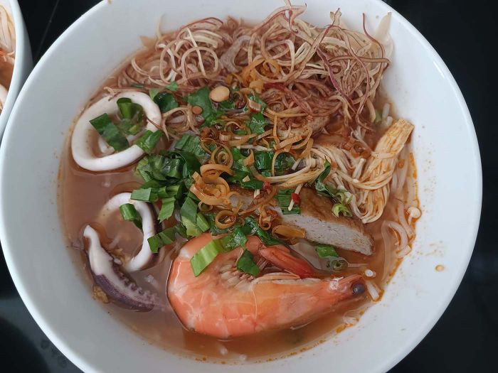 Hủ tiếu Mực A Bổ, điểm đến quen thuộc của những tín đồ ẩm thực tại Bảo Lộc