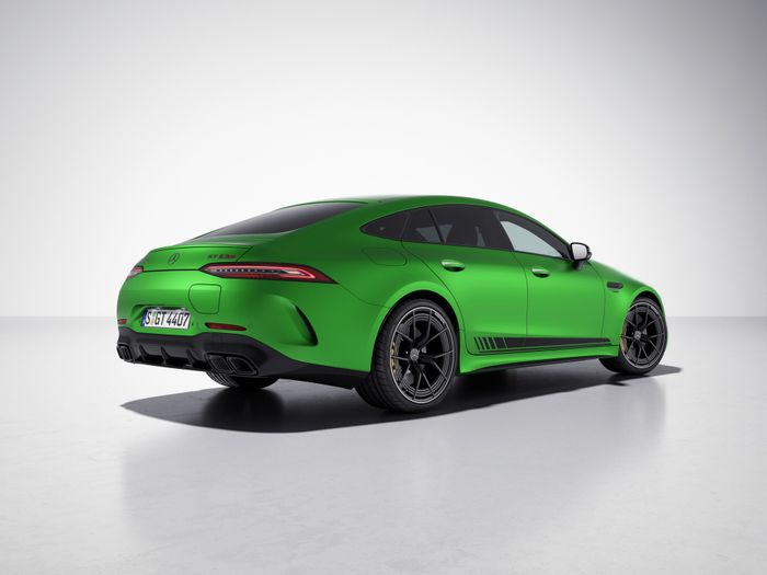 Ngắm nhìn “quái vật màu xanh” Mercedes-AMG GT 63 S E Hiệu suất Phiên bản Đặc biệt mercedes-amg-gt-63-s-e-performance-2.jpg