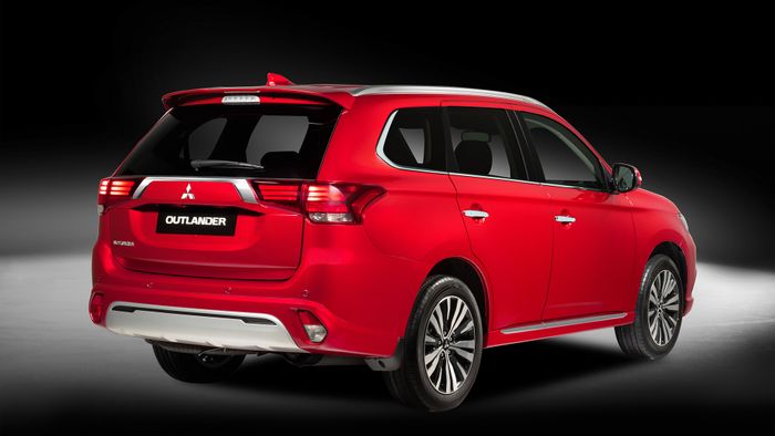 Mitsubishi Outlander được nâng cấp với 14 điểm mới, giá vẫn không thay đổi (hình ảnh: outlander-01.jpeg)