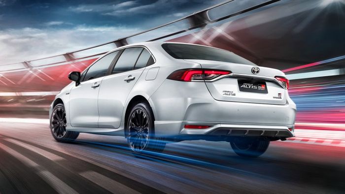 Toyota Corolla Altis GR Sport 2022 ra mắt với vẻ ngoài cá tính hơn trong ảnh 2022-toyota-corolla-altis-gr-sport-2.jpg