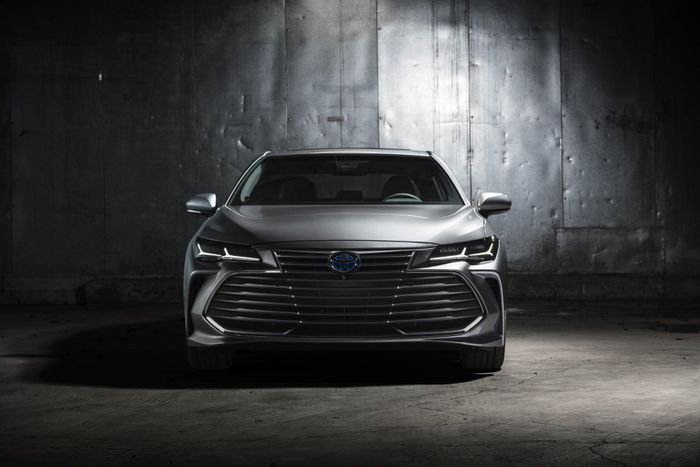 Toyota Avalon 2022 chốt giá từ 36.375 USD 2022-toyota-avalon-limited-hybrid-1.jpg