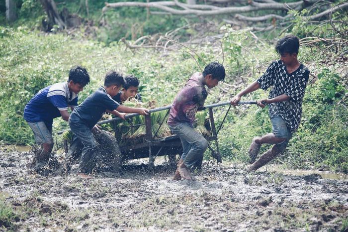 Hòa mình vào Tết Senl Donta của người Khmer là cơ hội để trải nghiệm một lễ hội văn hóa độc đáo và đáng nhớ.