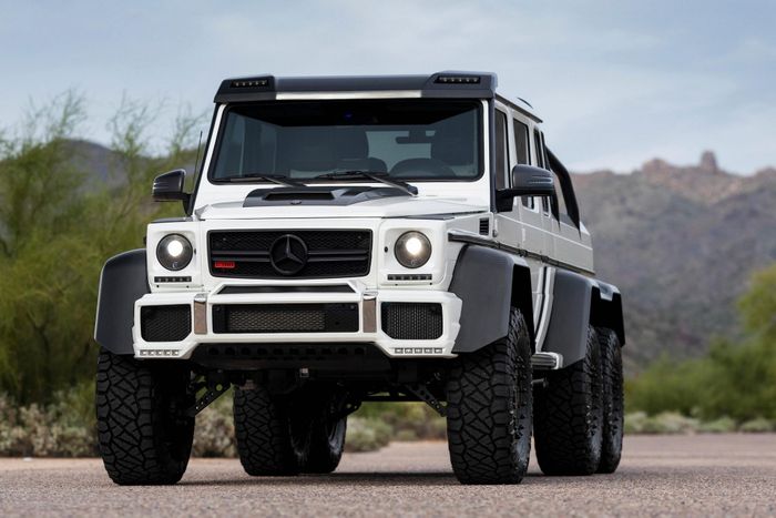 Chiếc Mercedes G63 6×6 bản độ Brabus vừa được đấu giá với giá cao hơn 1 triệu USD mercedes-benz-g63-6x6-brabus-10.jpg