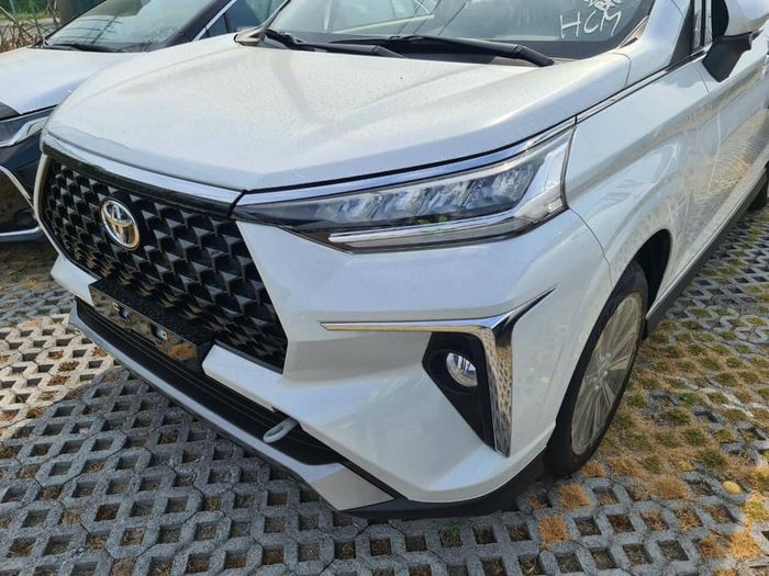 Toyota Veloz 2022 đã chính thức ra mắt tại Việt Nam, thay thế mẫu Avanza với mức giá dự kiến từ 640 triệu đồng so với Xpander toyota-veloz-7.jpeg