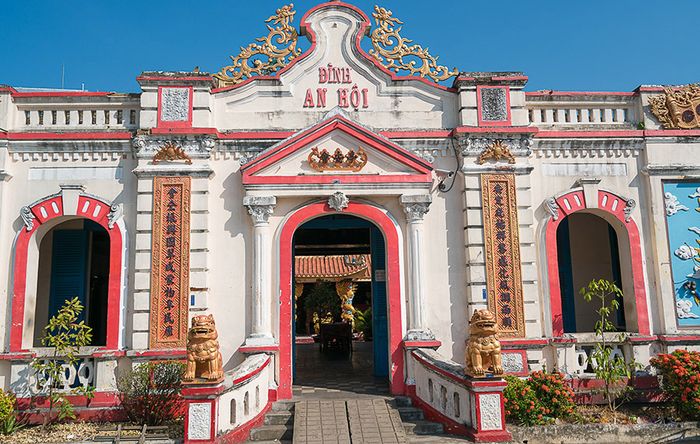 Khám phá Đình An Hội Bến Tre với lịch sử trải dài hơn một thế kỷ.