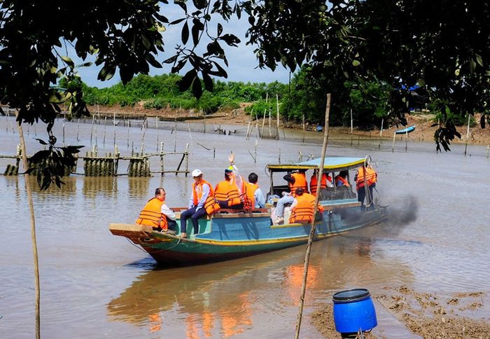 Khám phá thiên nhiên xứ dừa tại Nông trại Người Giữ Rừng 5