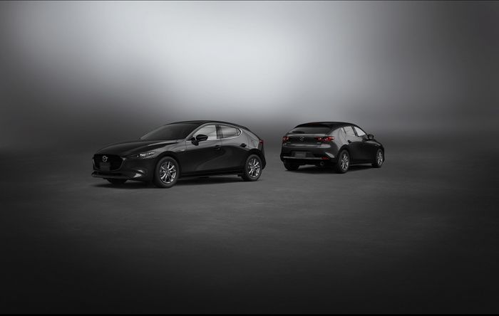 Mazda3 và CX-30 được bổ sung loạt phiên bản đặc biệt mới ấn tượng hơn mazda3-smart-edition.jpg