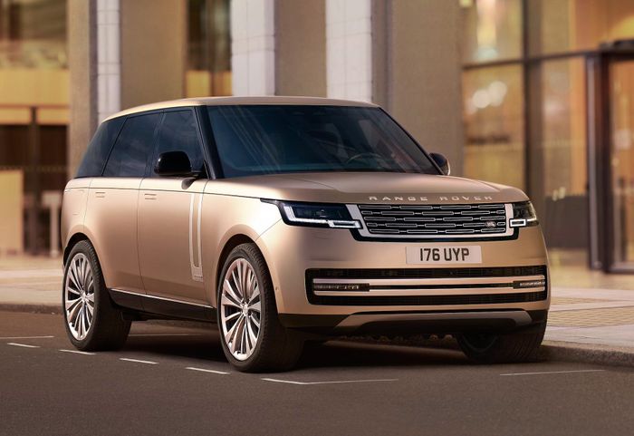 Phiên bản cao cấp nhất của Range Rover 2022 có giá 183.150 USD. Range Rover 2022 đã ra mắt, là tuyệt tác SUV hạng sang có giá từ 104.000 USD.